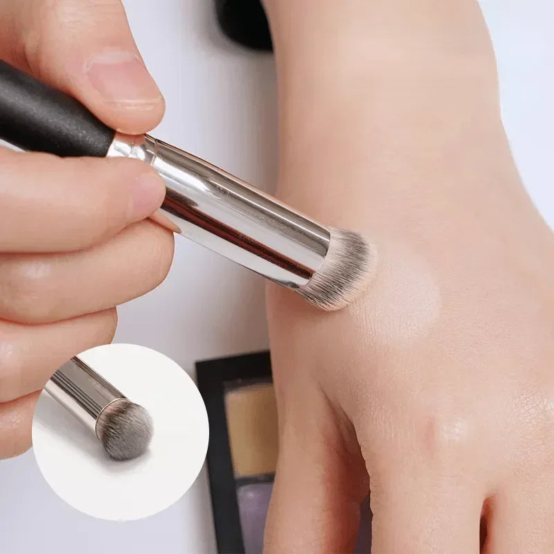 Concealer Brush Premium Contour